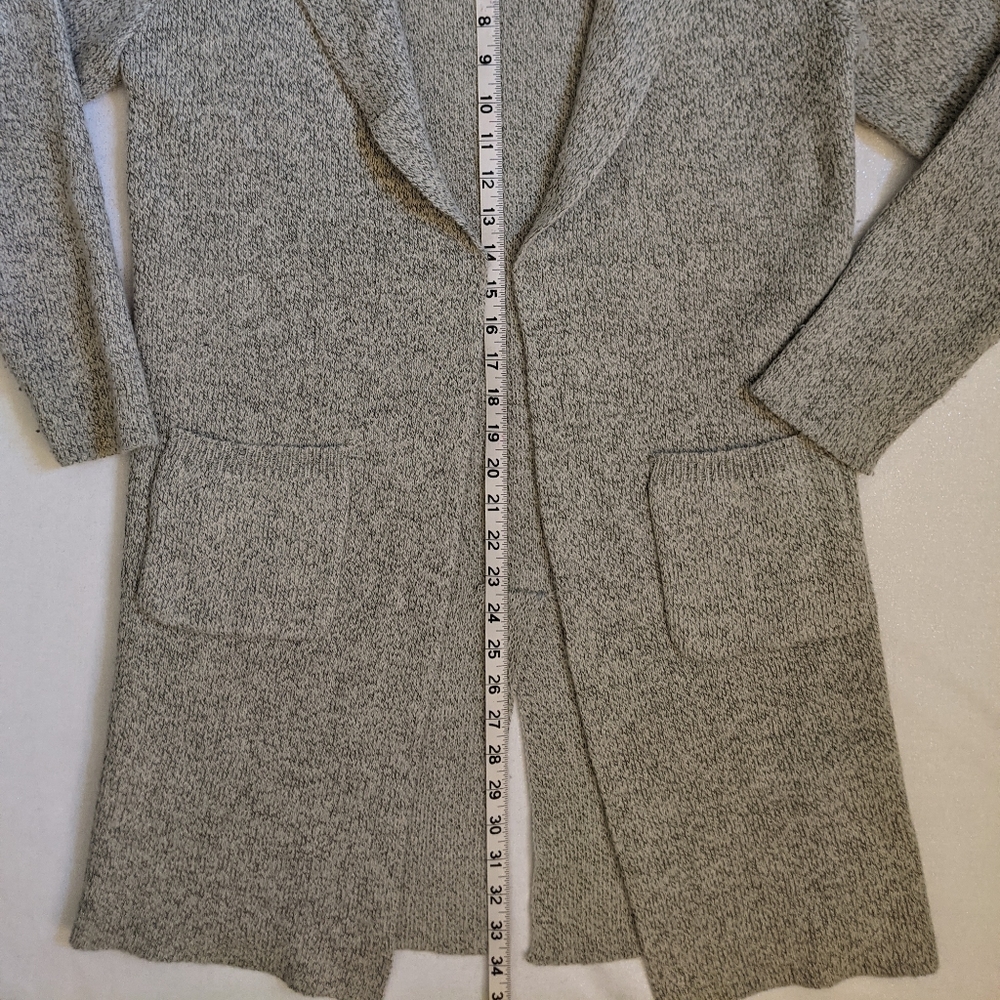 Monteau Gray Collared Cardigan - Picture 5 of 9